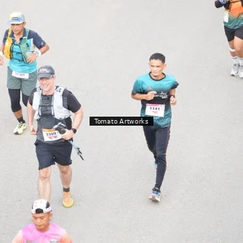Runner Photo 9025340