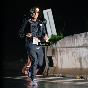Runner Photo 9030958