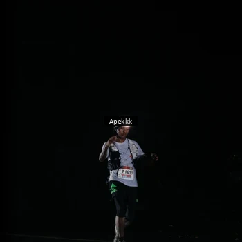 Runner Photo 9031701