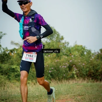 Runner Photo 9034100