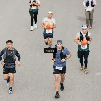 Runner Photo 9046635