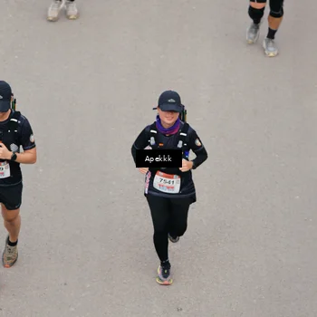 Runner Photo 9046655
