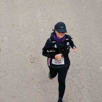 Runner Photo 9046656