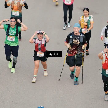 Runner Photo 9046675