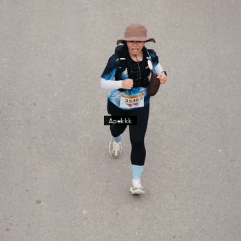 Runner Photo 9046702