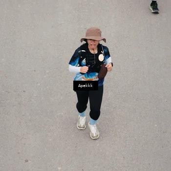 Runner Photo 9046705