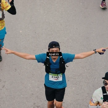 Runner Photo 9046711