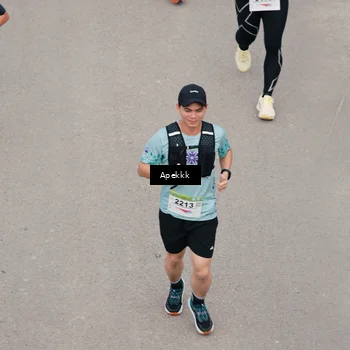 Runner Photo 9046717
