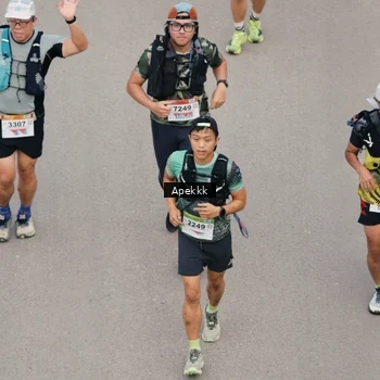 Runner Photo 9046740
