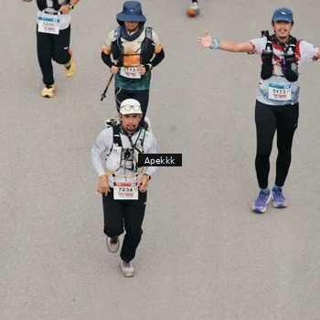Runner Photo 9046746