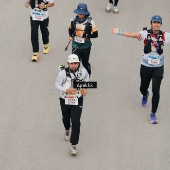 Runner Photo 9046747