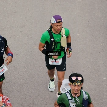 Runner Photo 9046752
