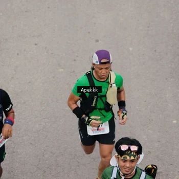 Runner Photo 9046756