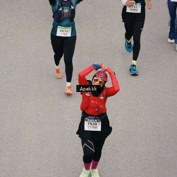 Runner Photo 9046768