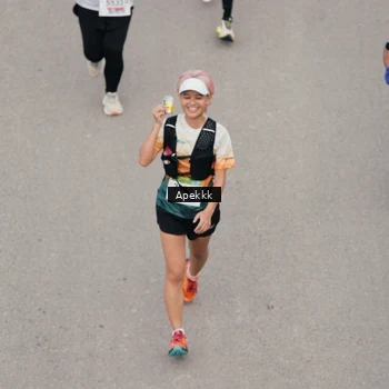 Runner Photo 9046769