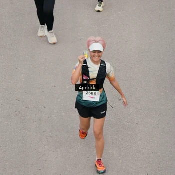 Runner Photo 9046798