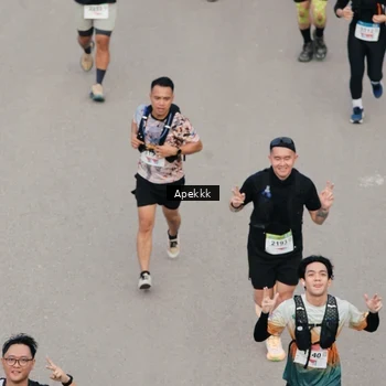 Runner Photo 9046804