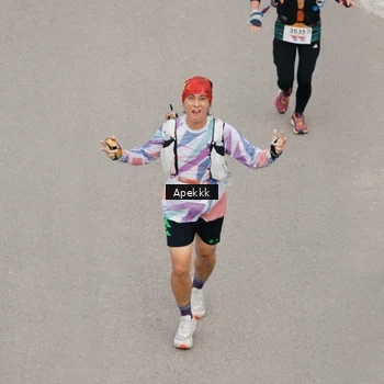 Runner Photo 9046818