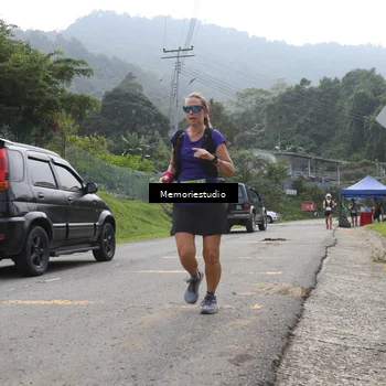 Runner Photo 9046894