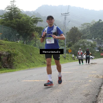 Runner Photo 9046898