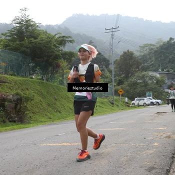 Runner Photo 9046900