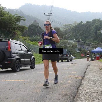 Runner Photo 9046905