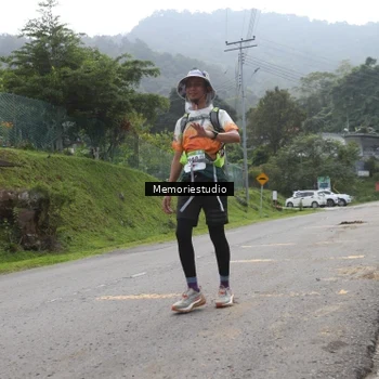 Runner Photo 9046914