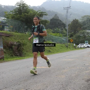 Runner Photo 9046921