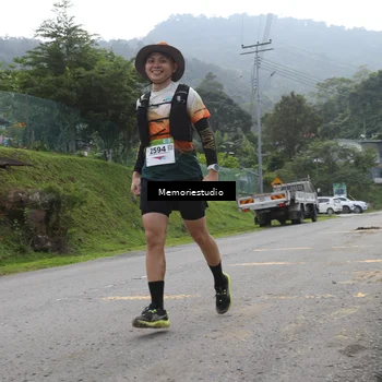 Runner Photo 9046930