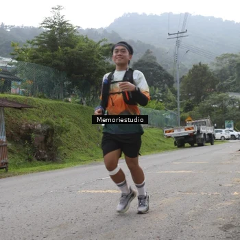 Runner Photo 9046956