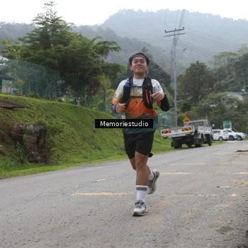 Runner Photo 9046959
