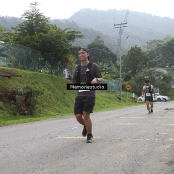 Runner Photo 9046973