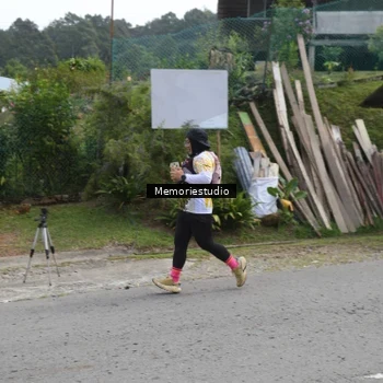 Runner Photo 9046984