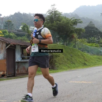 Runner Photo 9046987