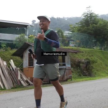 Runner Photo 9046992