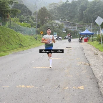 Runner Photo 9047006
