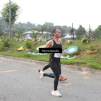 Runner Photo 9047007
