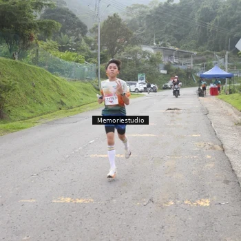 Runner Photo 9047008