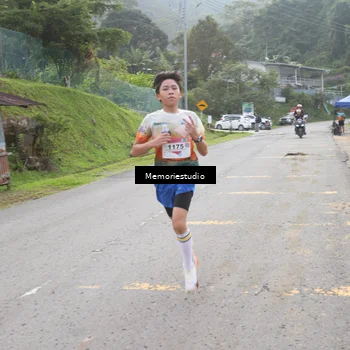 Runner Photo 9047011