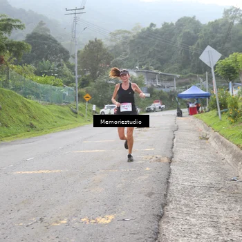 Runner Photo 9047016