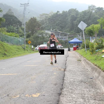 Runner Photo 9047018