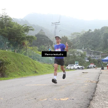 Runner Photo 9047019