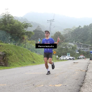 Runner Photo 9047024