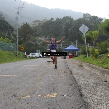 Runner Photo 9047033