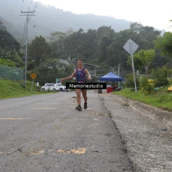 Runner Photo 9047035