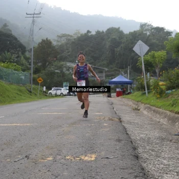 Runner Photo 9047036