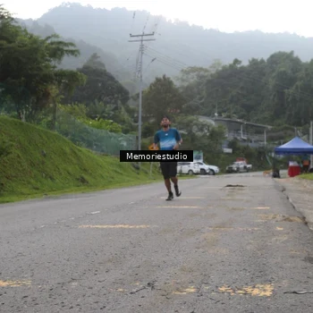 Runner Photo 9047047