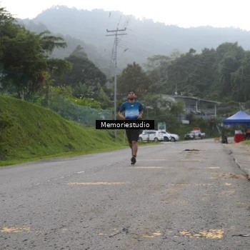 Runner Photo 9047048