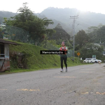 Runner Photo 9047056