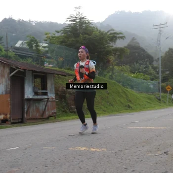 Runner Photo 9047059